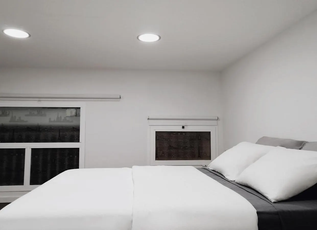 Homeforguest Bioma Modern & Minimalist Apartment Santa Cruz de Tenerife